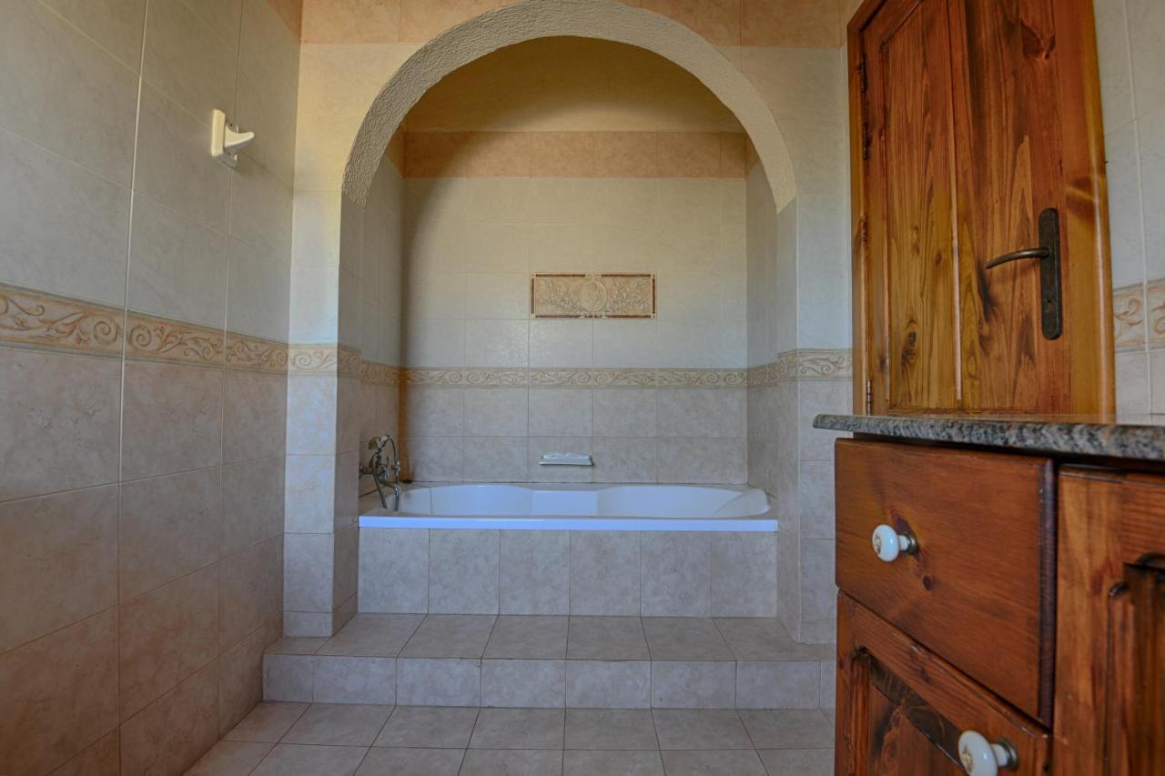 Il-Misrah Farmhouse Santu Pietru Bagian luar foto